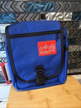 Manhattan Portage Blue Compact Messenger Crossbody Bag